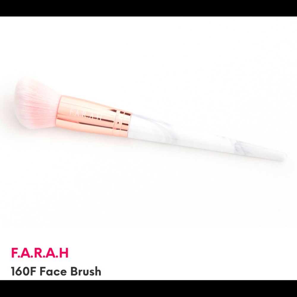 F.a.r.r.a.h  1604 Face Brush